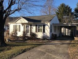 Pre-foreclosure in  Carroll Dr Harriman, TN 37748