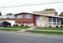 Pre-foreclosure in  30TH ST Brookfield, IL 60513