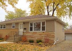 Pre-foreclosure in  Saint Paul Ct Hillside, IL 60162
