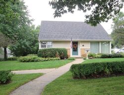 Pre-foreclosure in  W Bluff St Cherokee, IA 51012