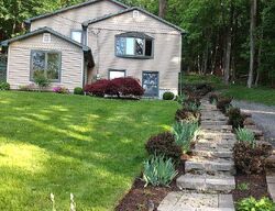 Pre-foreclosure in  Hillside Dr Newton, NJ 07860