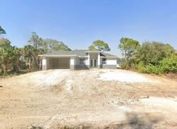 Pre-foreclosure in  Pixie Ave Labelle, FL 33935