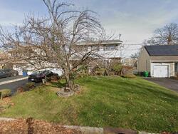 Pre-foreclosure in  Ternay Ave Scotch Plains, NJ 07076