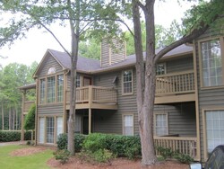 Pre-foreclosure in  Country Park Dr Se Smyrna, GA 30080