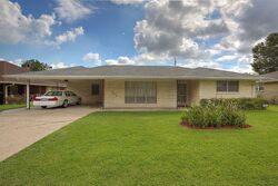 Pre-foreclosure in  Landwood Dr Baton Rouge, LA 70806