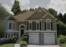 Pre-foreclosure in  Dream Catcher Dr Woodstock, GA 30189