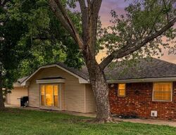 Pre-foreclosure in  Hastings Ave Yukon, OK 73099