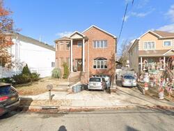 Pre-foreclosure in  Station Ave Staten Island, NY 10309