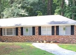 Pre-foreclosure in  Rivertown Rd Fairburn, GA 30213