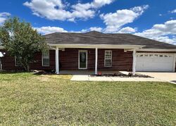 Pre-foreclosure in  Belmont Cir Athens, AL 35613