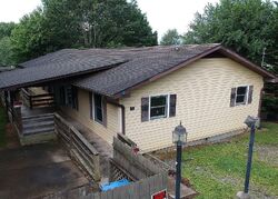 Pre-foreclosure in  DEAVERVIEW RD Asheville, NC 28806