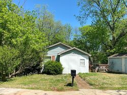 Pre-foreclosure in  Stevens Ave Ne Huntsville, AL 35801