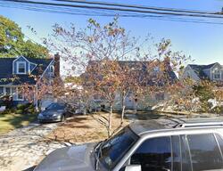 Pre-foreclosure in  G St Valley Stream, NY 11580