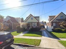Pre-foreclosure in  197th St Saint Albans, NY 11412