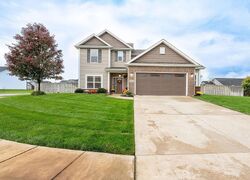 Pre-foreclosure in  Snap Dragon Ct Lafayette, IN 47909