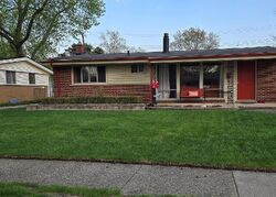 Pre-foreclosure in  Idaho St Livonia, MI 48150