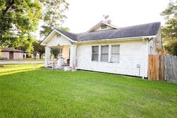 Pre-foreclosure in  Birch St Wallis, TX 77485