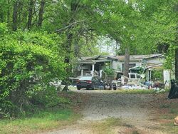 Pre-foreclosure in  Pea Ridge Rd Eatonton, GA 31024