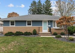 Pre-foreclosure in  S Christine St Appleton, WI 54915