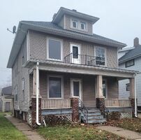 Pre-foreclosure in  Kearney Ave Racine, WI 53405