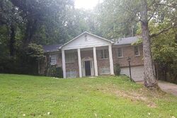 Pre-foreclosure in  BRIDLEWOOD DR Gadsden, AL 35901