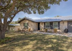 Pre-foreclosure in  Viewridge Dr San Antonio, TX 78213