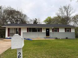 Pre-foreclosure in  Lafayette St Tupelo, MS 38801