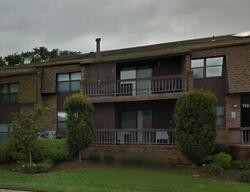 Pre-foreclosure in  Sharon Garden Ct Woodbridge, NJ 07095