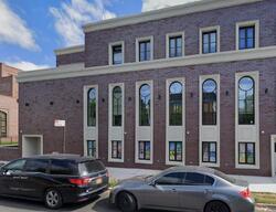 Pre-foreclosure in  76th Rd Flushing, NY 11367