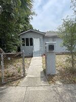 Pre-foreclosure in  Claudia Spencer St Jacksonville, FL 32206