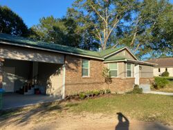 Pre-foreclosure in  W 1st Ave Crestview, FL 32536