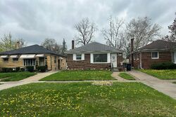Pre-foreclosure in  Glastonbury Rd Detroit, MI 48219