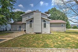 Pre-foreclosure in  Magnolia Dr Forsyth, IL 62535