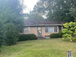 Pre-foreclosure in  LAUSANNE DR Valdosta, GA 31601