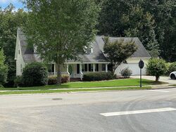 Pre-foreclosure in  Mount Vernon Dr Woodstock, GA 30189