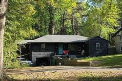 Pre-foreclosure in  Cain Cir Tucker, GA 30084