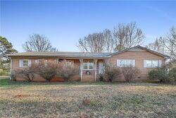 Pre-foreclosure in  Old Union Rd Union, SC 29379