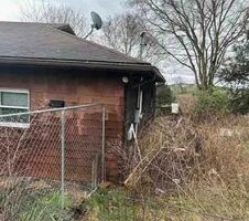 Pre-foreclosure in  Wilson Rd Clinton, PA 15026