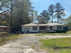 Pre-foreclosure in  Carroll St Thomson, GA 30824