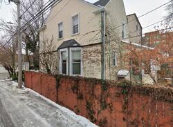 Pre-foreclosure in  W Ainslie St Chicago, IL 60640