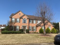 Pre-foreclosure in  Peachcove Ct Suwanee, GA 30024
