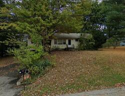 Pre-foreclosure in  Elizabeth Ln New Windsor, NY 12553