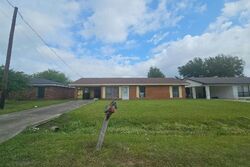 Pre-foreclosure in  Brenda Dr New Iberia, LA 70560