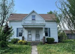  S Middle St, Addieville IL