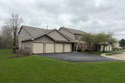 Pre-foreclosure in  Langtry Ct Apt D Elgin, IL 60120