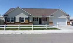 Pre-foreclosure in  BAILEY AVE Filer, ID 83328