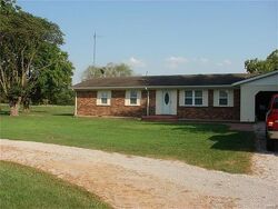 Pre-foreclosure in  Rolling Meadows Ln Sparta, IL 62286