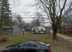 Pre-foreclosure in  Noble Ave Flint, MI 48532
