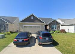 Pre-foreclosure in  Summer Breeze Dr Lambertville, MI 48144