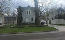 Pre-foreclosure in  Summit Ave Kalamazoo, MI 49006